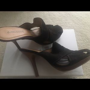 Dollhouse mule pumps